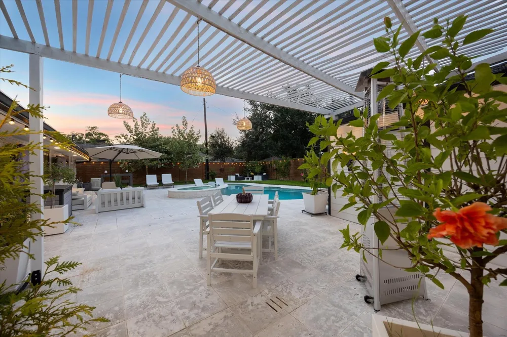 8518 Westview Drive Houston, TX 77055
