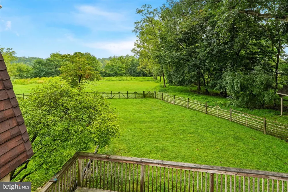 1132 TINKERHILL LANE Malvern, PA 19355