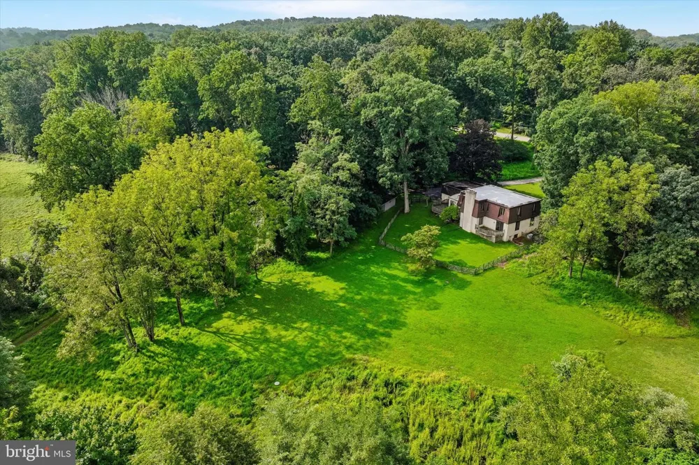 1132 TINKERHILL LANE Malvern, PA 19355
