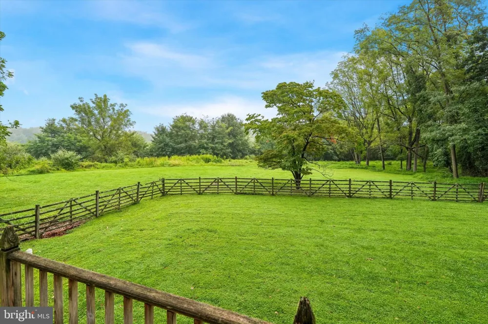 1132 TINKERHILL LANE Malvern, PA 19355