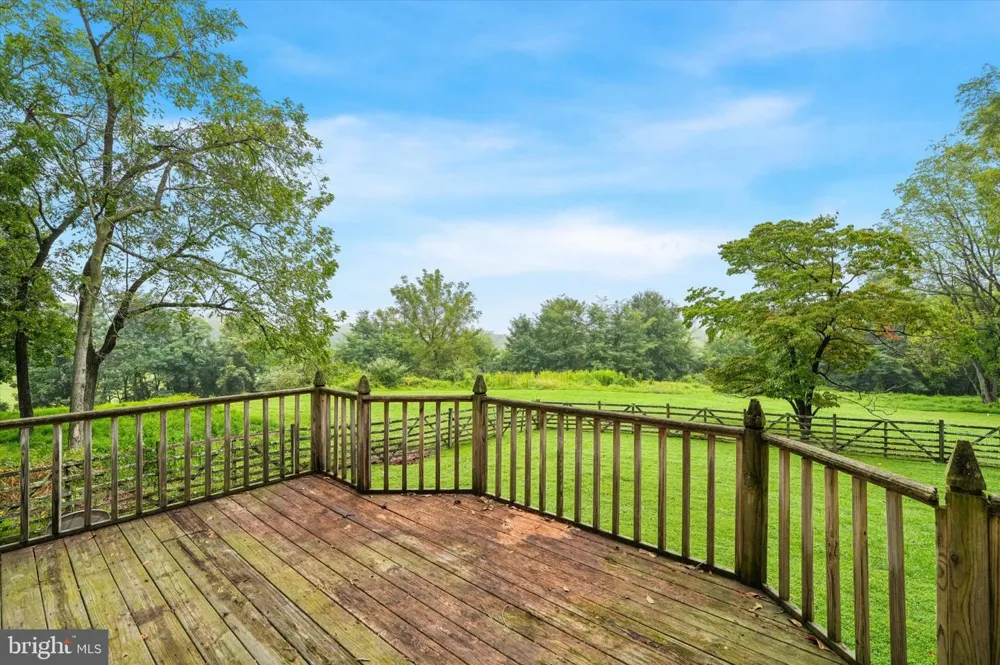 1132 TINKERHILL LANE Malvern, PA 19355
