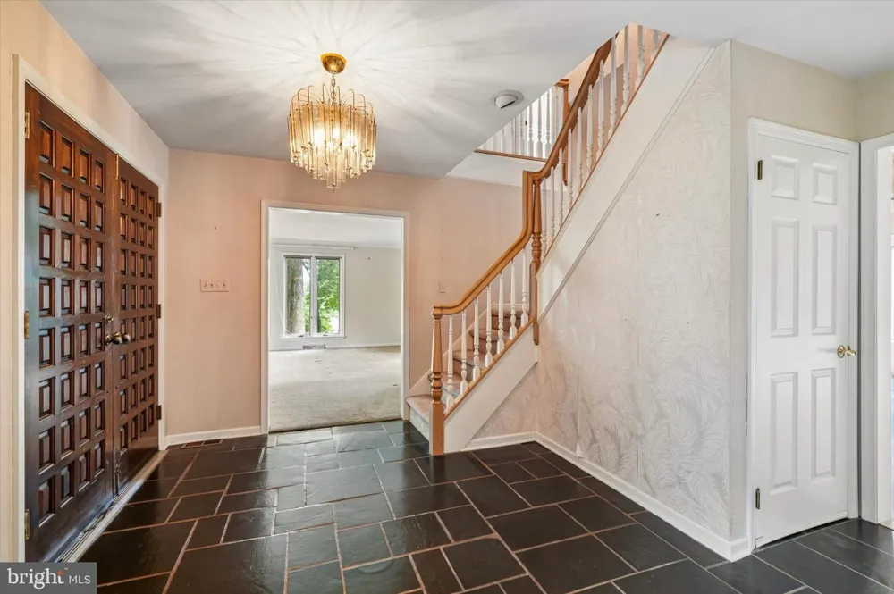 1132 TINKERHILL LANE Malvern, PA 19355