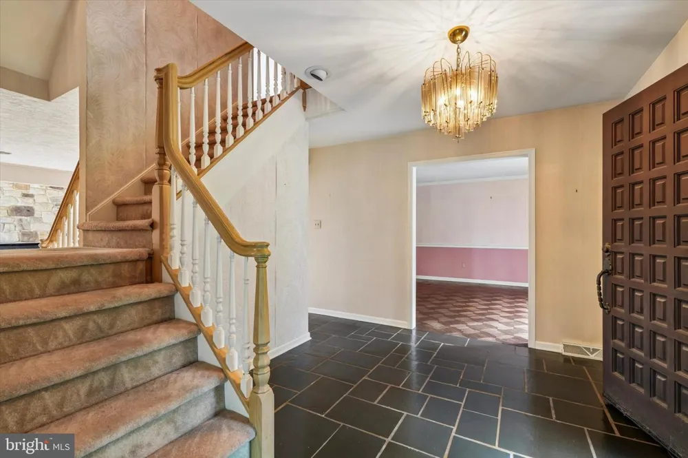 1132 TINKERHILL LANE Malvern, PA 19355