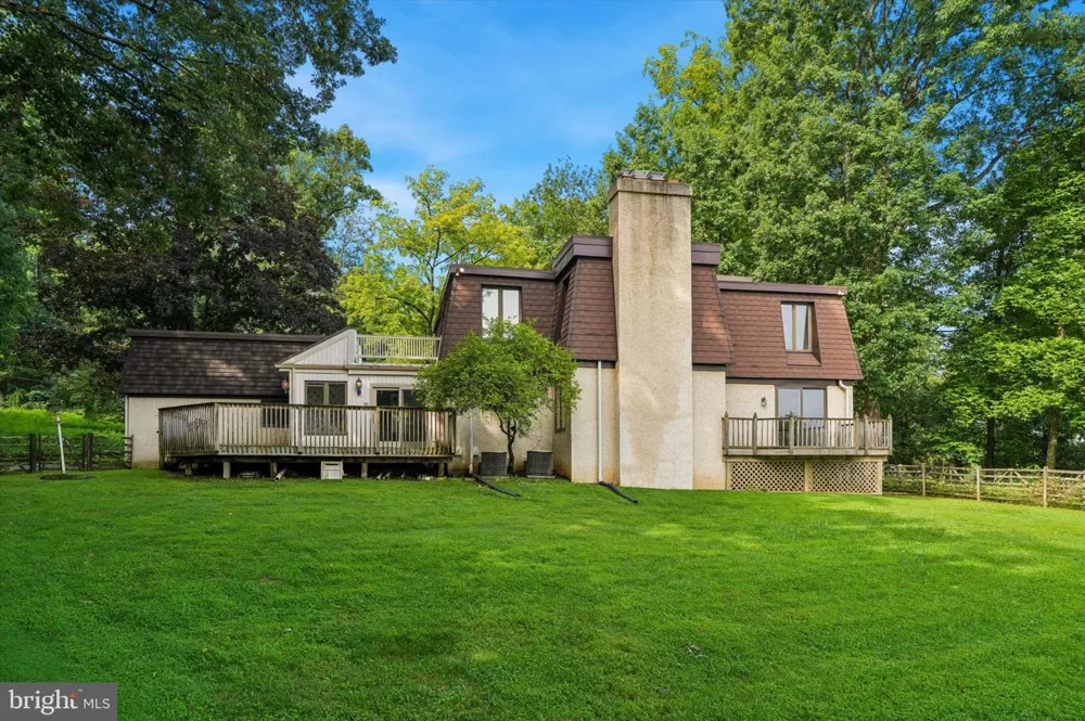 1132 TINKERHILL LANE Malvern, PA 19355