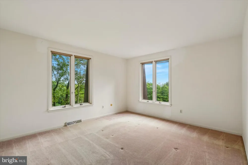 1132 TINKERHILL LANE Malvern, PA 19355