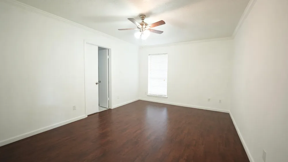 8615 Brookren Circle Houston, TX 77072