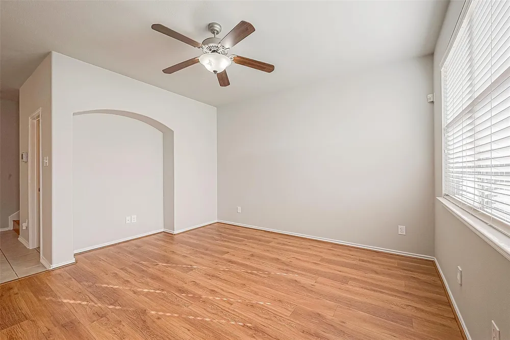 2748 Maybrook Hollow Lane Houston, TX 77047