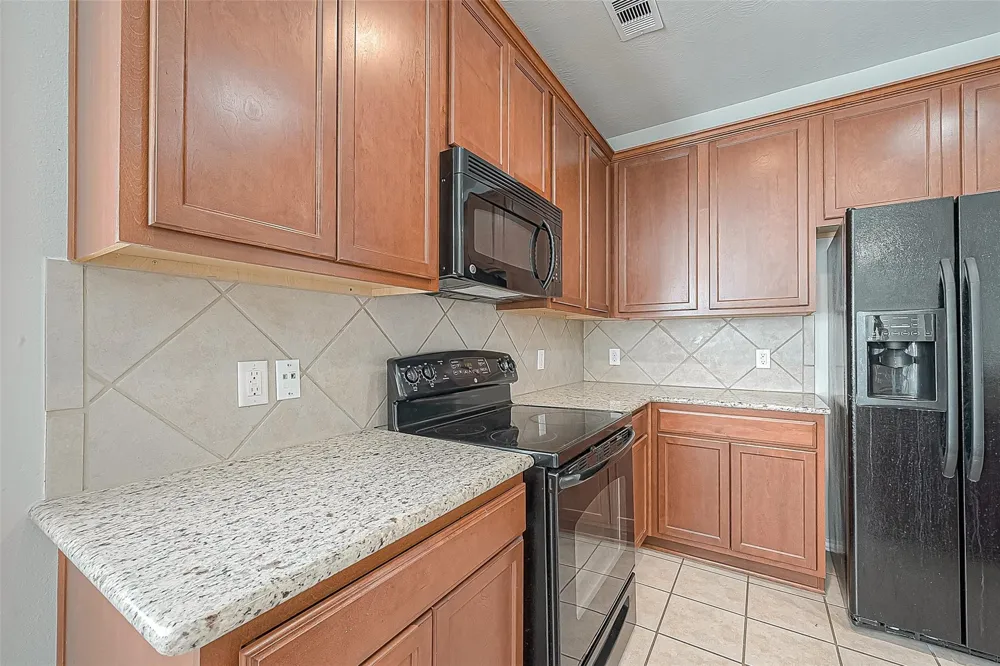 2748 Maybrook Hollow Lane Houston, TX 77047