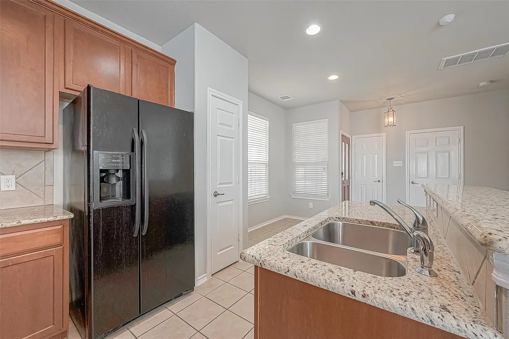 2748 Maybrook Hollow Lane Houston, TX 77047