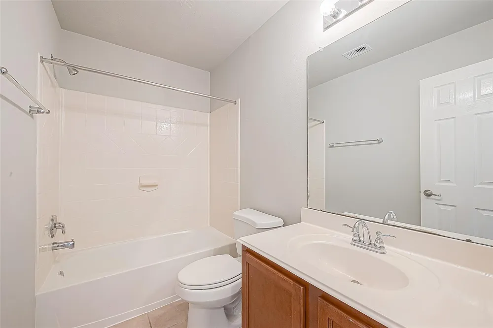 2748 Maybrook Hollow Lane Houston, TX 77047