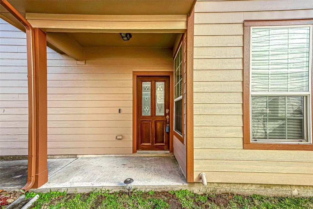2748 Maybrook Hollow Lane Houston, TX 77047
