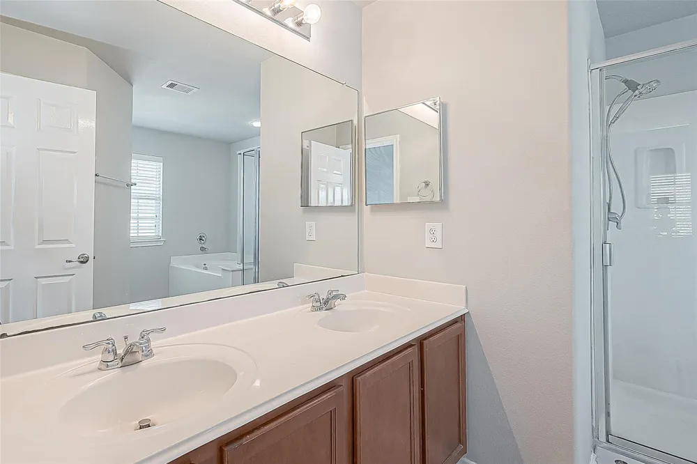 2748 Maybrook Hollow Lane Houston, TX 77047