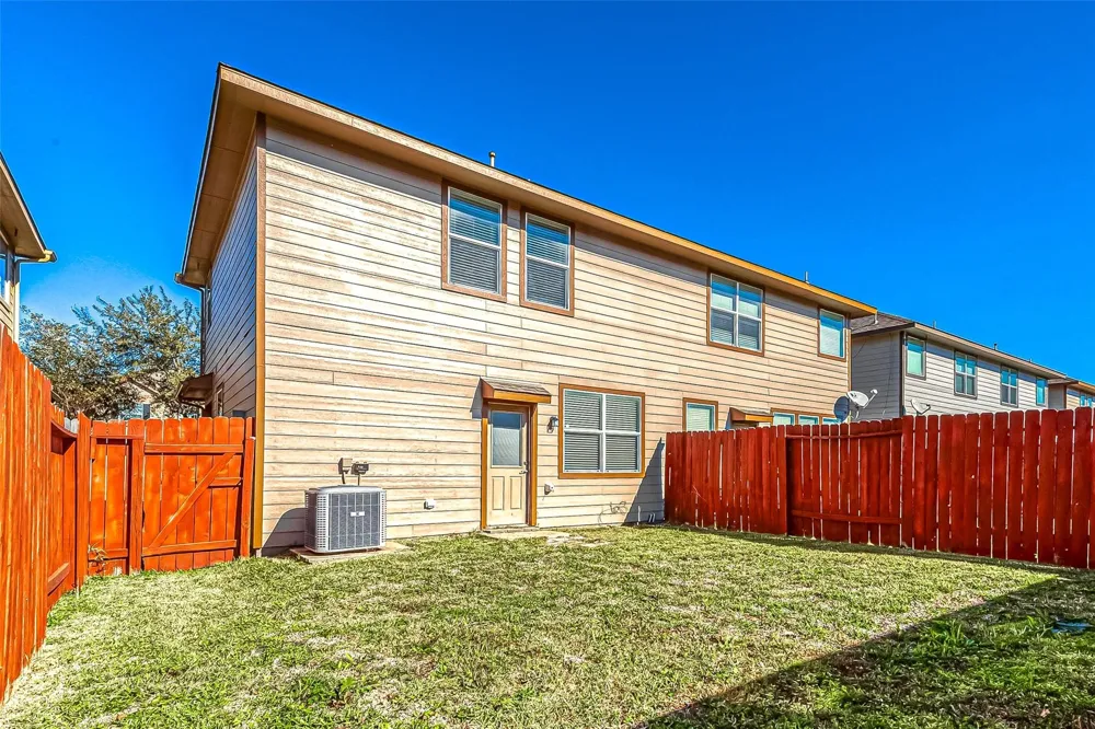 2748 Maybrook Hollow Lane Houston, TX 77047