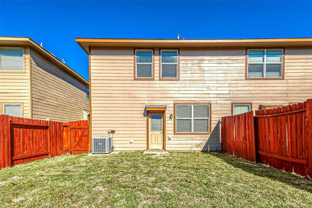 2748 Maybrook Hollow Lane Houston, TX 77047