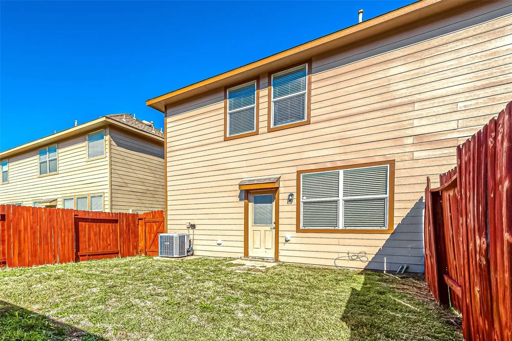 2748 Maybrook Hollow Lane Houston, TX 77047