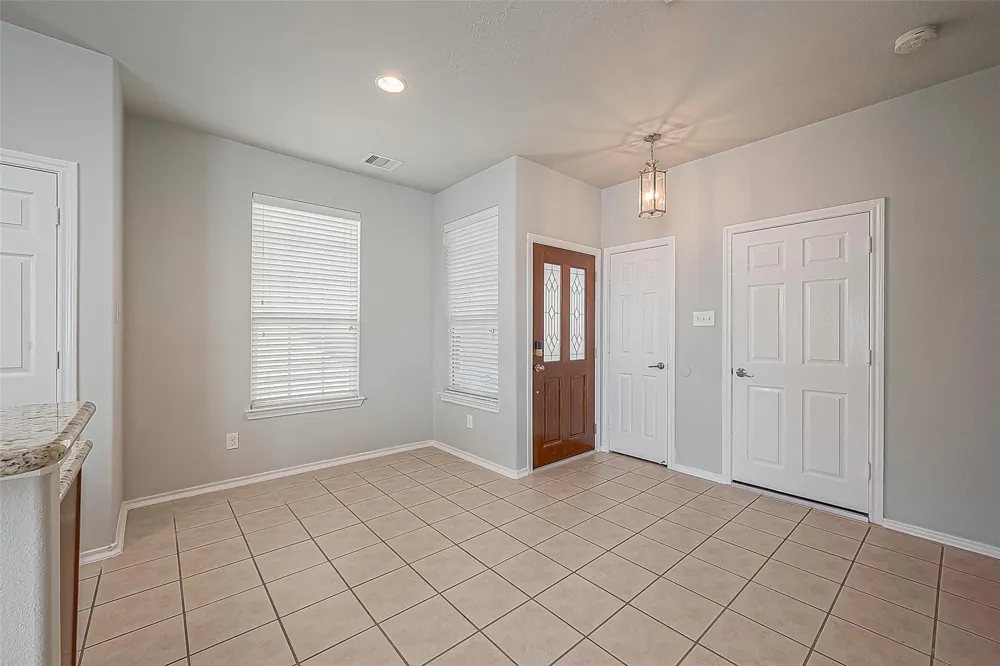 2748 Maybrook Hollow Lane Houston, TX 77047