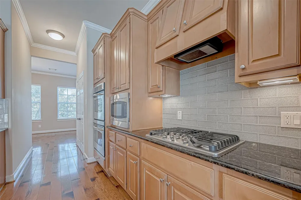 38 Islewood Boulevard The Woodlands, TX 77380
