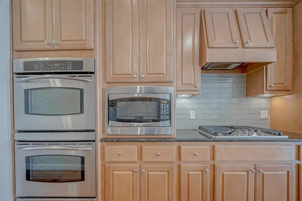 38 Islewood Boulevard The Woodlands, TX 77380