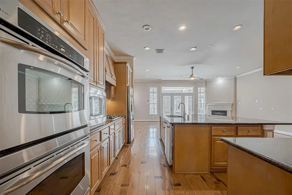 38 Islewood Boulevard The Woodlands, TX 77380