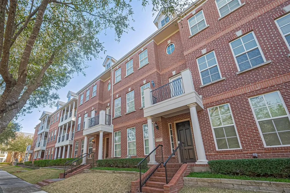 38 Islewood Boulevard The Woodlands, TX 77380