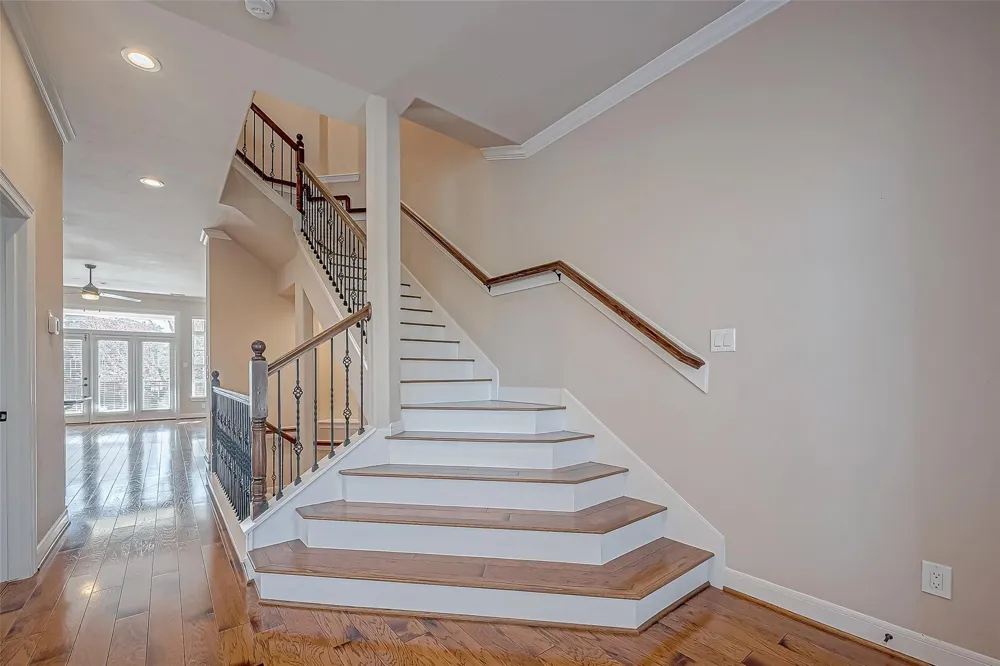 38 Islewood Boulevard The Woodlands, TX 77380