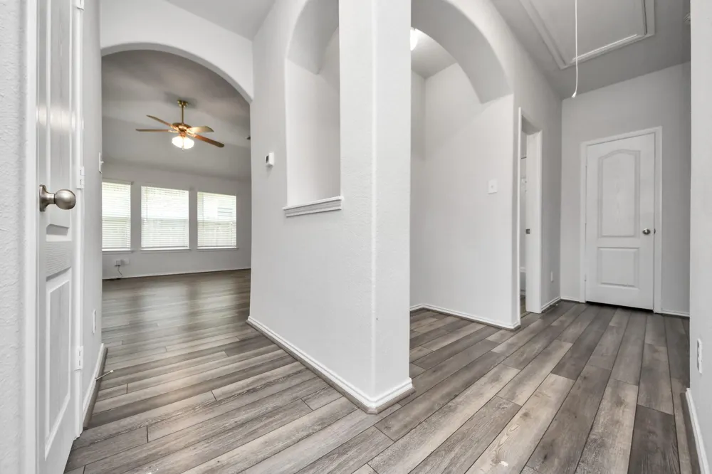5186 Dry Hollow Drive Alvin, TX 77511