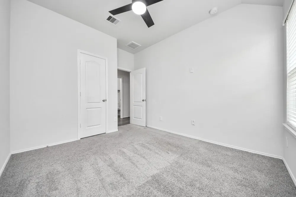 5186 Dry Hollow Drive Alvin, TX 77511