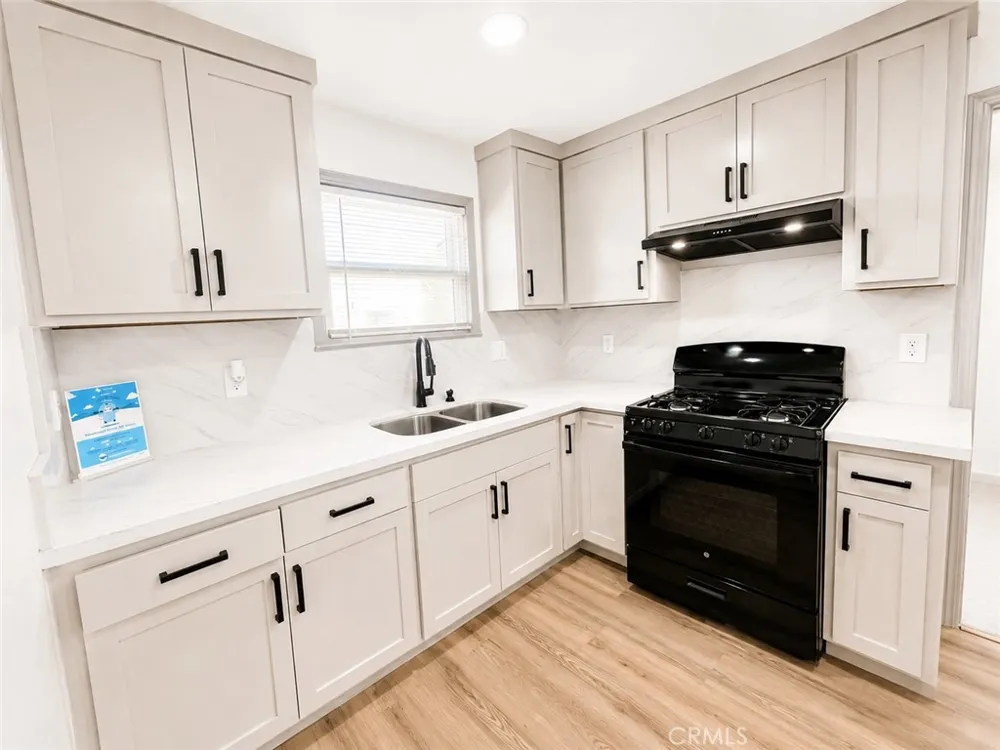 3243 E Platt Fresno, CA 93702