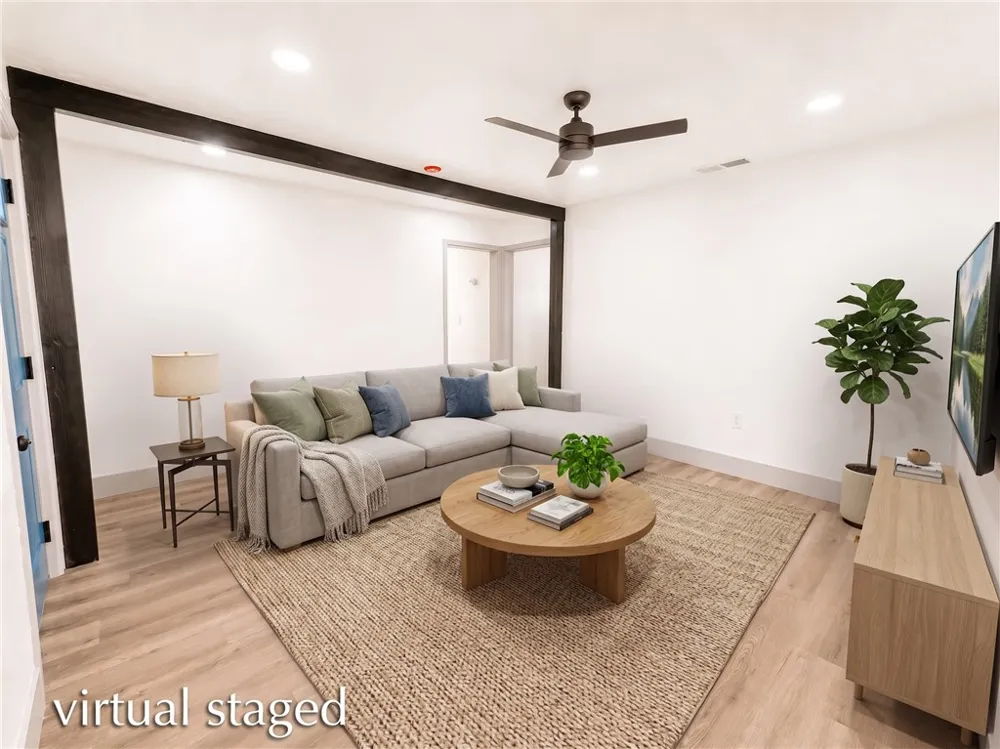 3243 E Platt Fresno, CA 93702