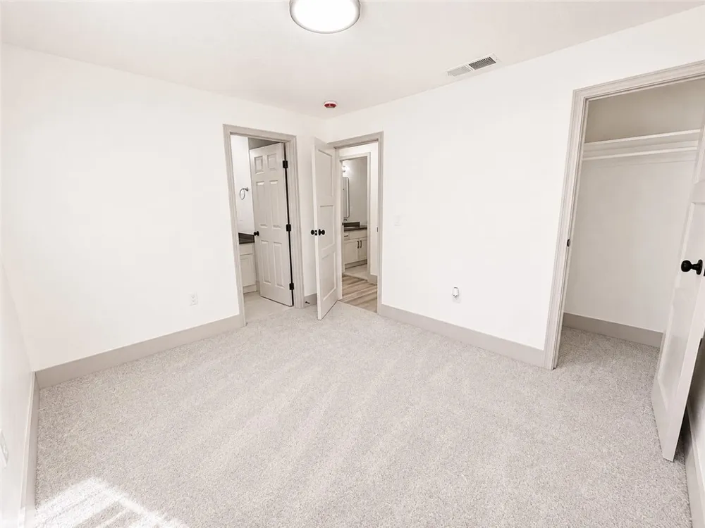 3243 E Platt Fresno, CA 93702