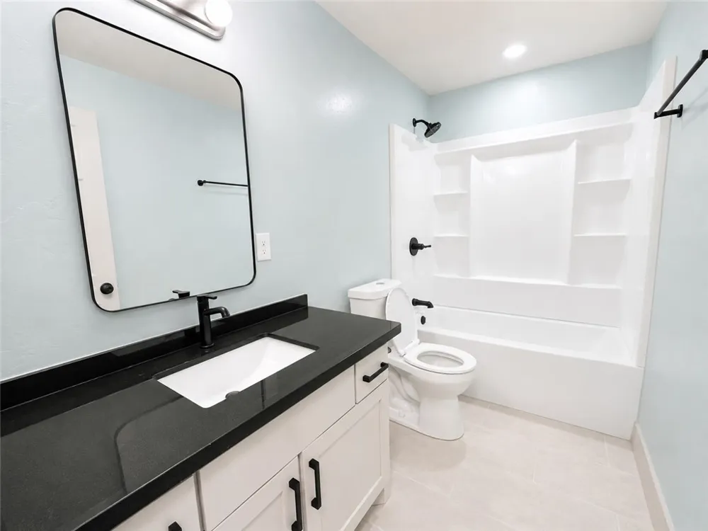 3243 E Platt Fresno, CA 93702