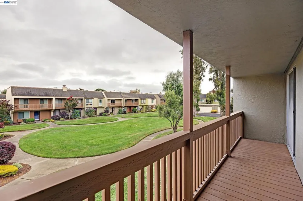 3122 La Cresta Alameda, CA 94502