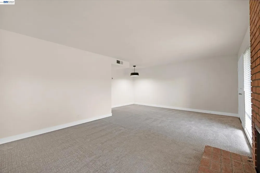 3122 La Cresta Alameda, CA 94502