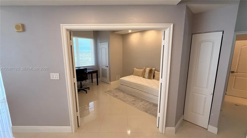 1830 Radius Dr #1114 Hollywood, FL 33020