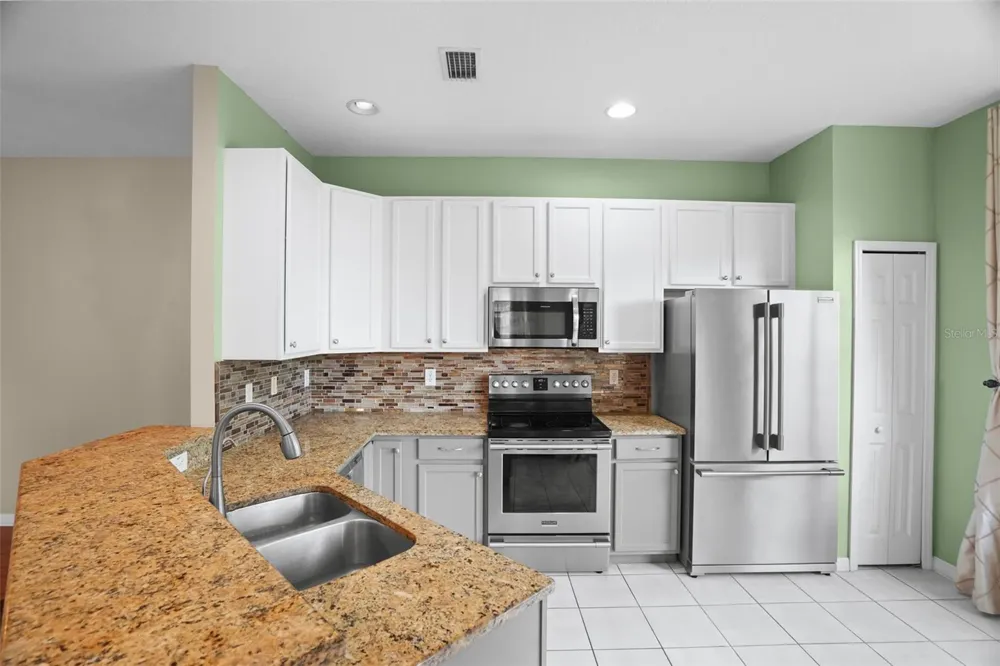 14020 WATERVILLE CIRCLE Tampa, FL 33626