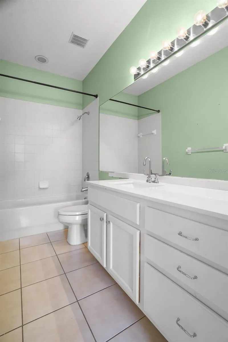 14020 WATERVILLE CIRCLE Tampa, FL 33626