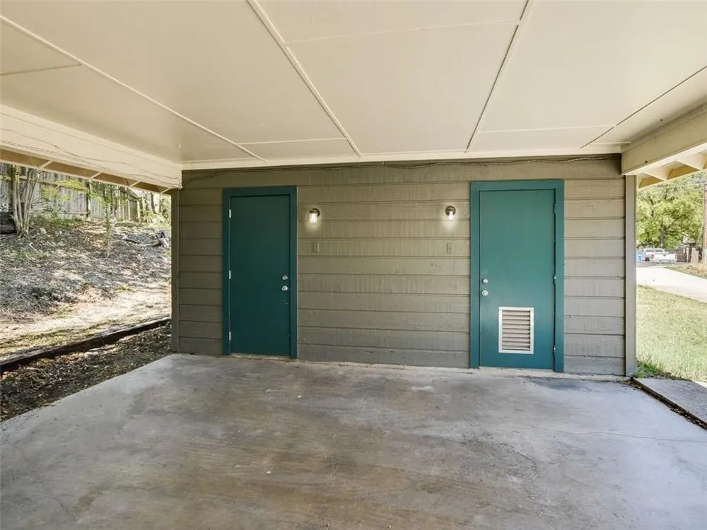 6113 Manor Road #A Austin, TX 78723
