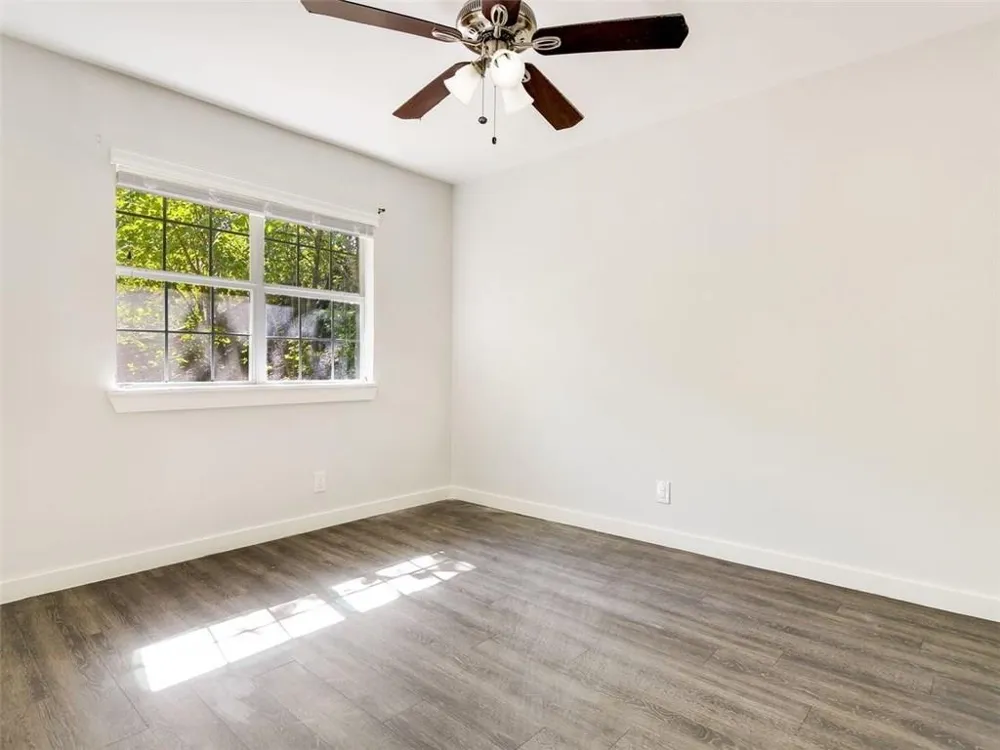 6113 Manor Road #A Austin, TX 78723