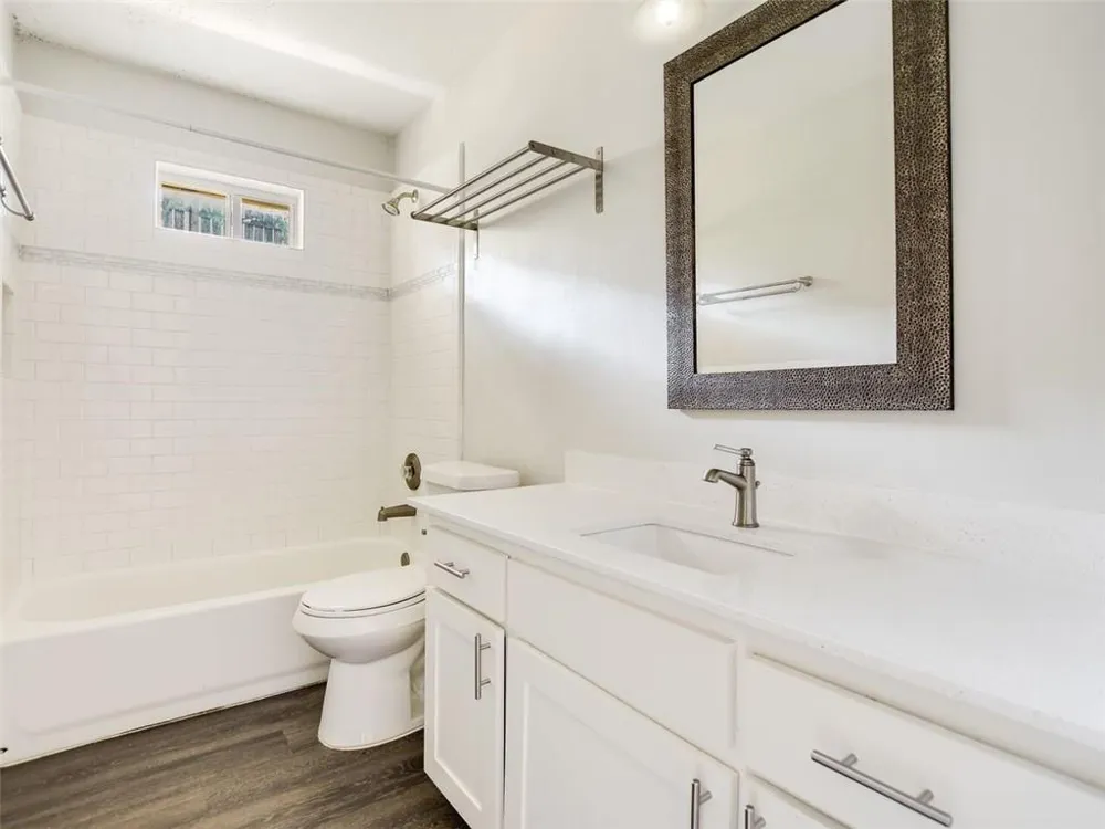 6113 Manor Road #A Austin, TX 78723