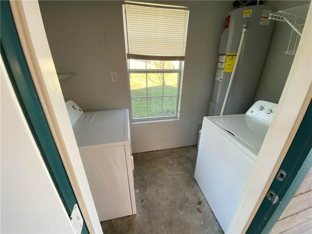 6113 Manor Road #A Austin, TX 78723