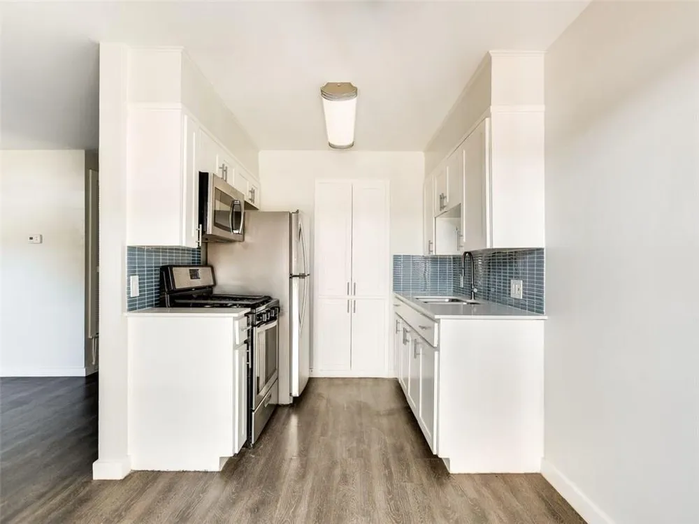 6113 Manor Road #A Austin, TX 78723