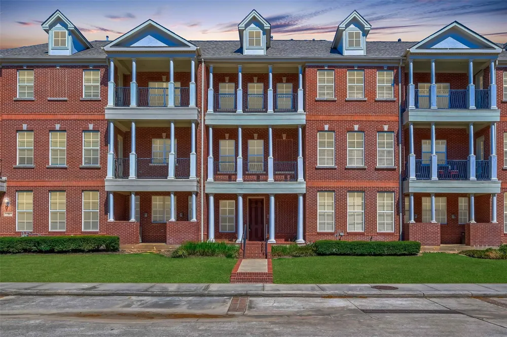74 Shell Port Square The Woodlands, TX 77380