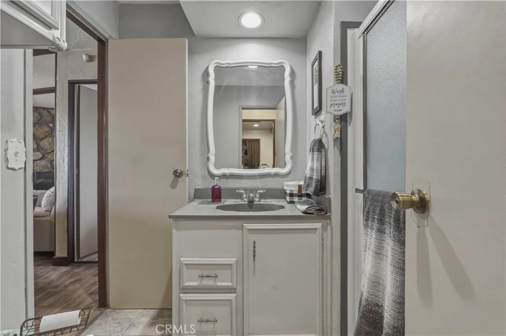 655 E Main #98 San Jacinto, CA 92583