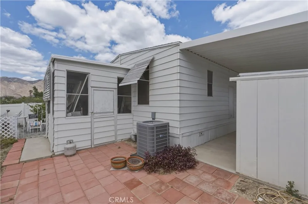 655 E Main #98 San Jacinto, CA 92583
