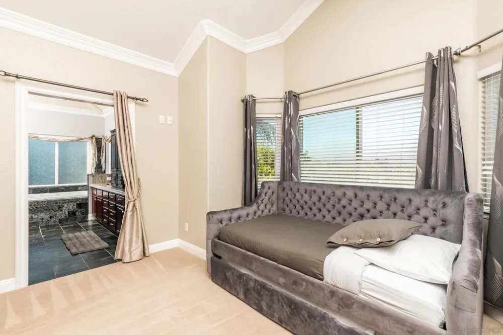2340 Lomica Pl Escondido, CA 92029