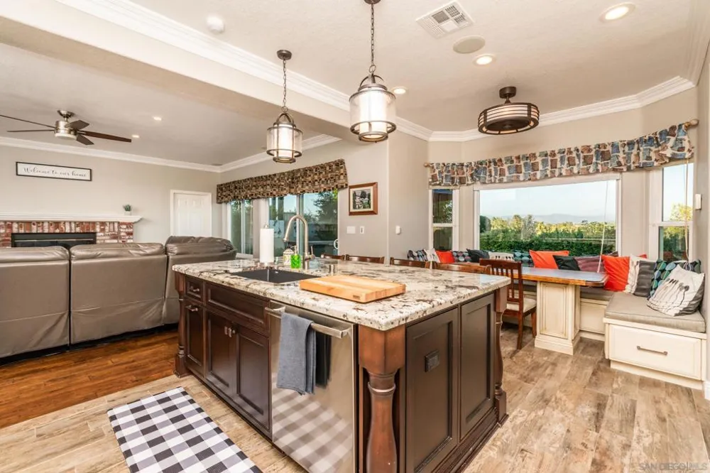 2340 Lomica Pl Escondido, CA 92029