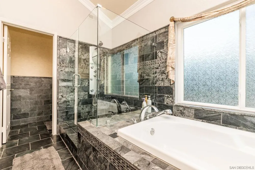 2340 Lomica Pl Escondido, CA 92029