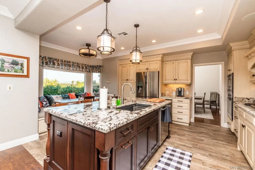 2340 Lomica Pl Escondido, CA 92029