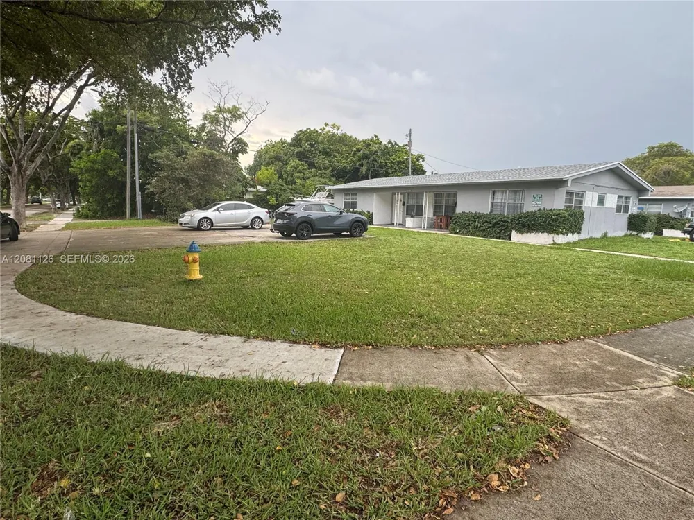 16900 NE 18th Ave North Miami Beach, FL 33162