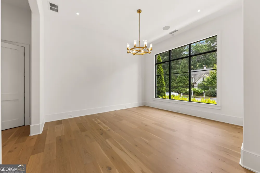4550 Jolyn PL Sandy Springs, GA 30342